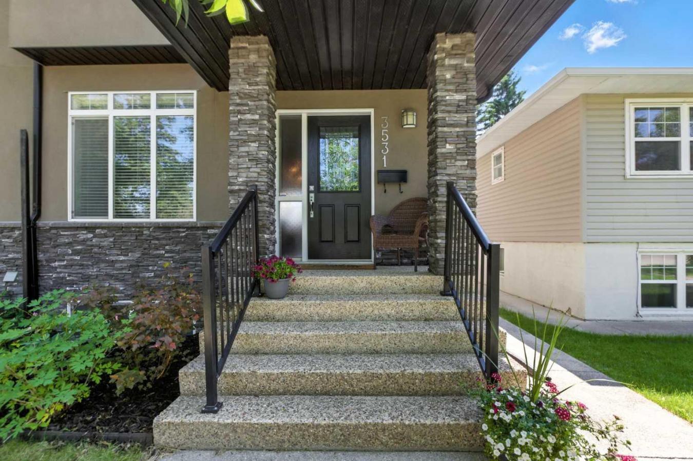 Calgary, AB, T3C0A7, Canada, 3 Bedrooms Bedrooms, ,2 BathroomsBathrooms,Residential,For Sale,1889248