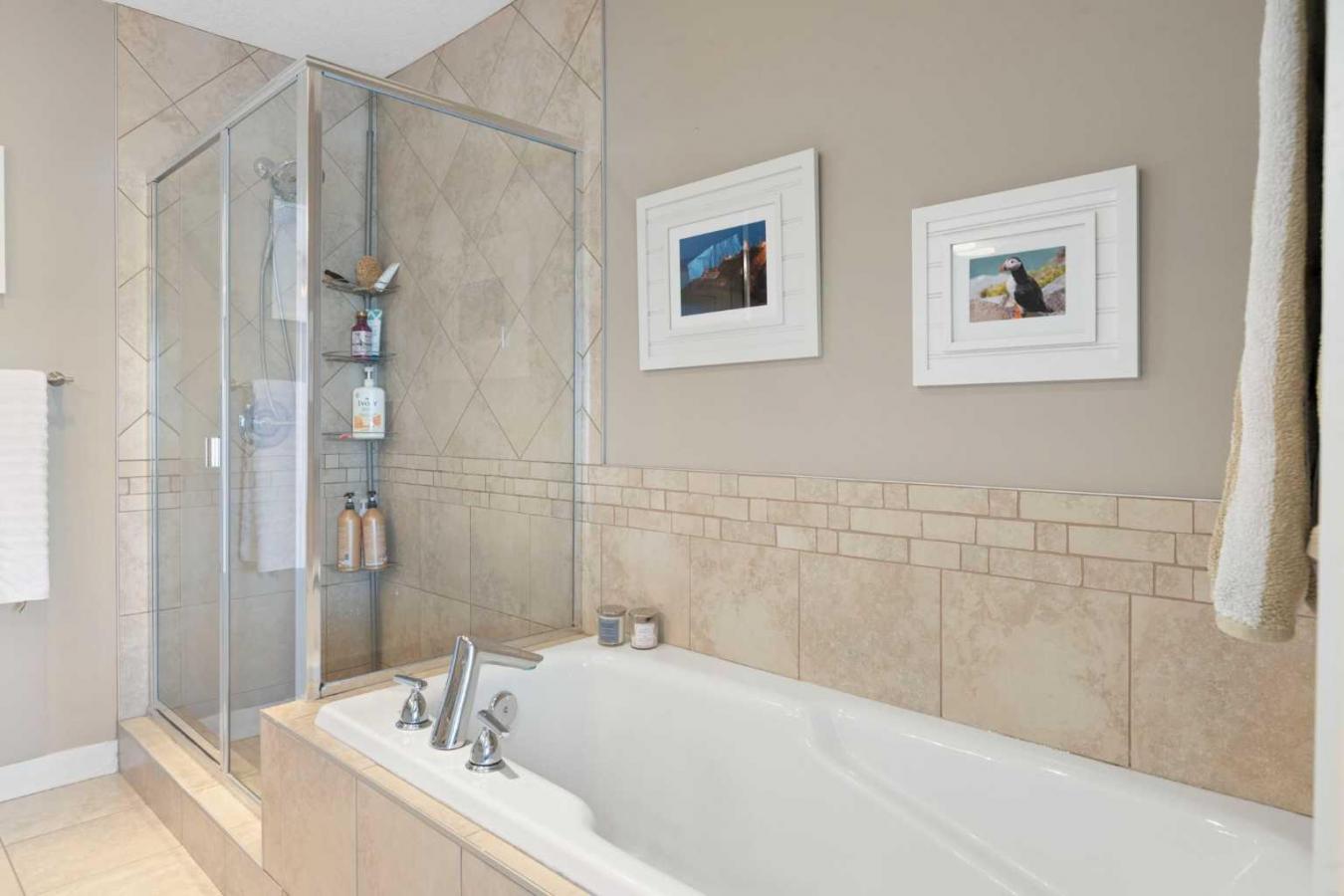 Calgary, AB, T3C0A7, Canada, 3 Bedrooms Bedrooms, ,2 BathroomsBathrooms,Residential,For Sale,1889248