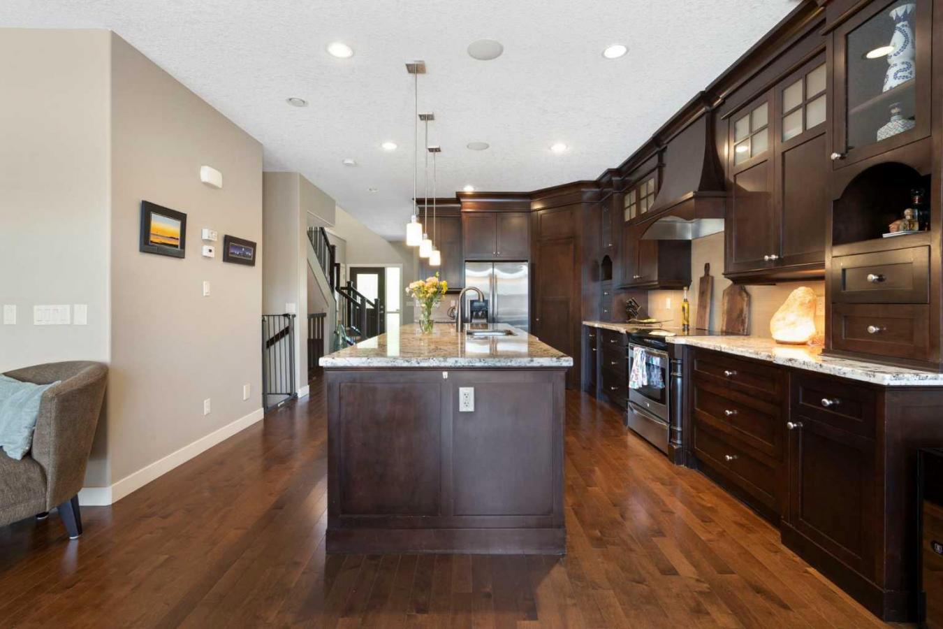 Calgary, AB, T3C0A7, Canada, 3 Bedrooms Bedrooms, ,2 BathroomsBathrooms,Residential,For Sale,1889248