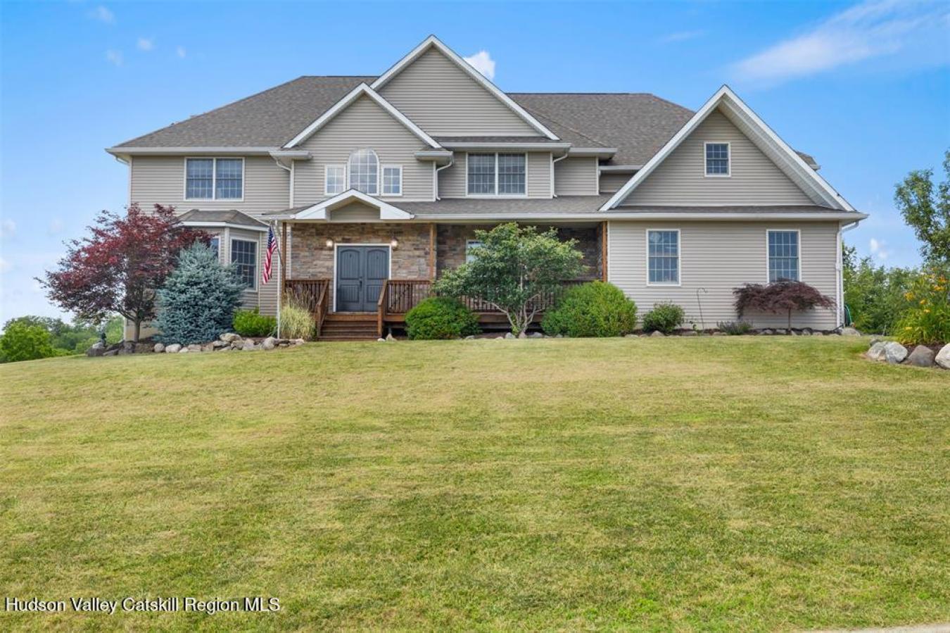 Goshen, New York, 10924, United States, 5 Bedrooms Bedrooms, ,3 BathroomsBathrooms,Residential,For Sale,1889237