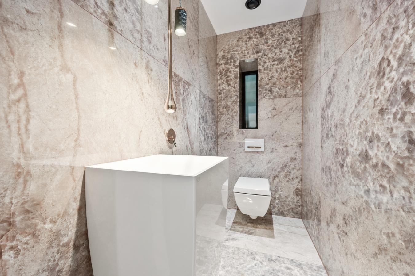 Ormskirk, West Lancashire, L39 5HD, United Kingdom, 4 Bedrooms Bedrooms, ,5 BathroomsBathrooms,Residential,For Sale,1889235