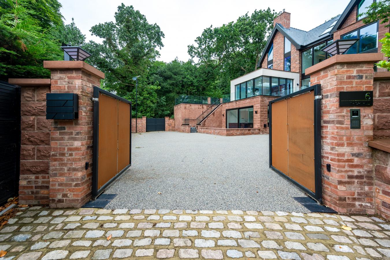 Ormskirk, West Lancashire, L39 5HD, United Kingdom, 4 Bedrooms Bedrooms, ,5 BathroomsBathrooms,Residential,For Sale,1889235