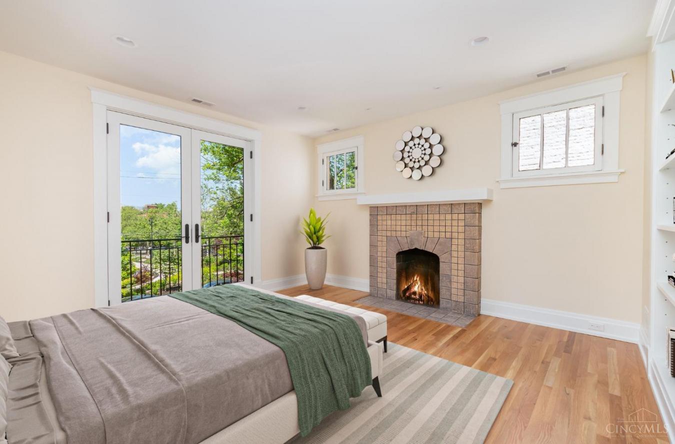 Cincinnati, Ohio, 45202, United States, 3 Bedrooms Bedrooms, ,3 BathroomsBathrooms,Residential,For Sale,1889239