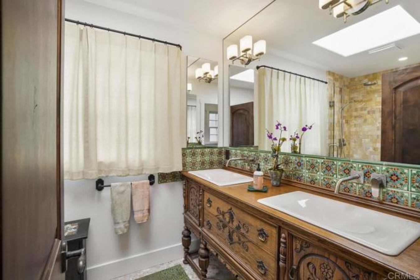 Encinitas, California, 92024, United States, 5 Bedrooms Bedrooms, ,5 BathroomsBathrooms,Residential,For Sale,1889231