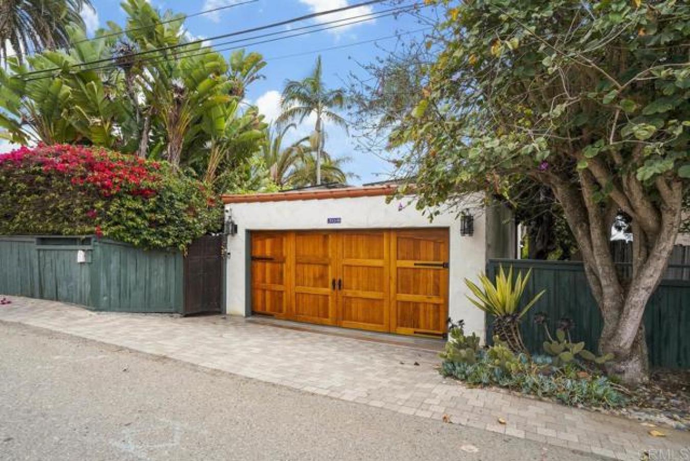 Encinitas, California, 92024, United States, 5 Bedrooms Bedrooms, ,5 BathroomsBathrooms,Residential,For Sale,1889231