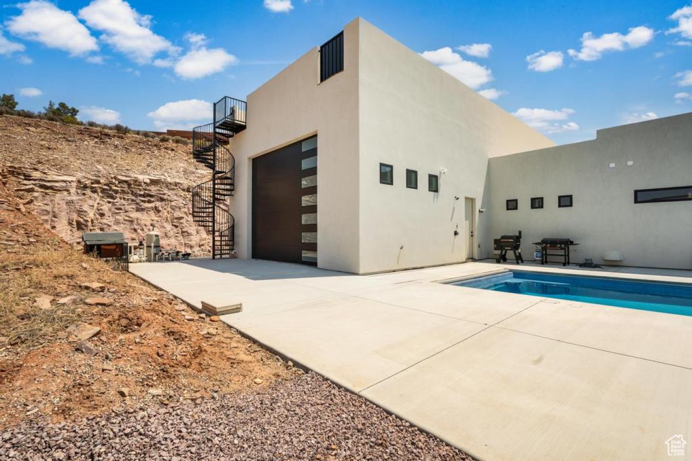 Leeds, Utah, 84746, United States, 4 Bedrooms Bedrooms, ,4 BathroomsBathrooms,Residential,For Sale,1889471