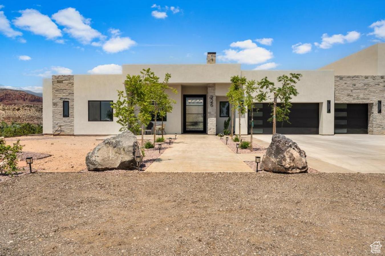 Leeds, Utah, 84746, United States, 4 Bedrooms Bedrooms, ,4 BathroomsBathrooms,Residential,For Sale,1889471