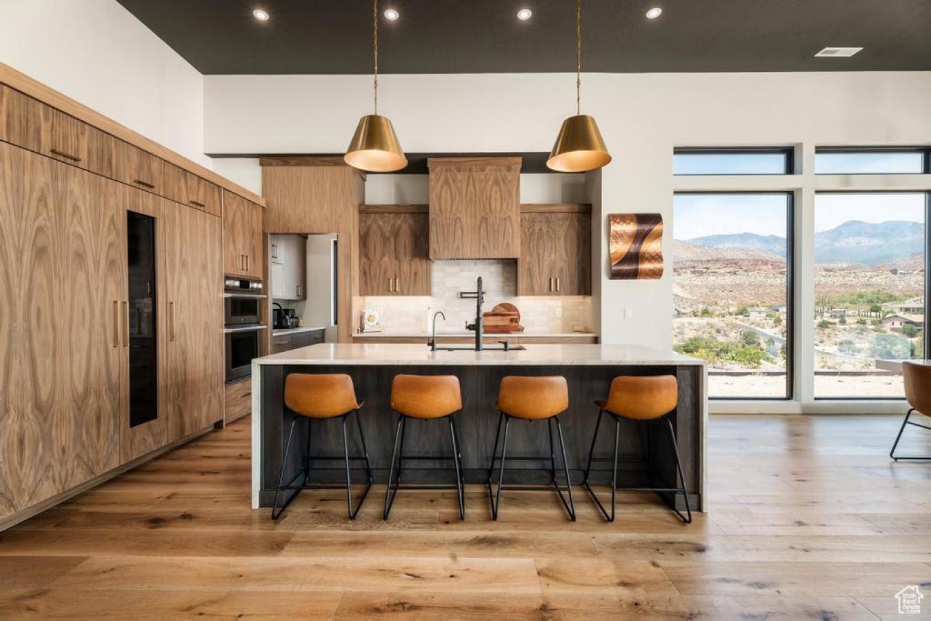 Leeds, Utah, 84746, United States, 4 Bedrooms Bedrooms, ,4 BathroomsBathrooms,Residential,For Sale,1889471