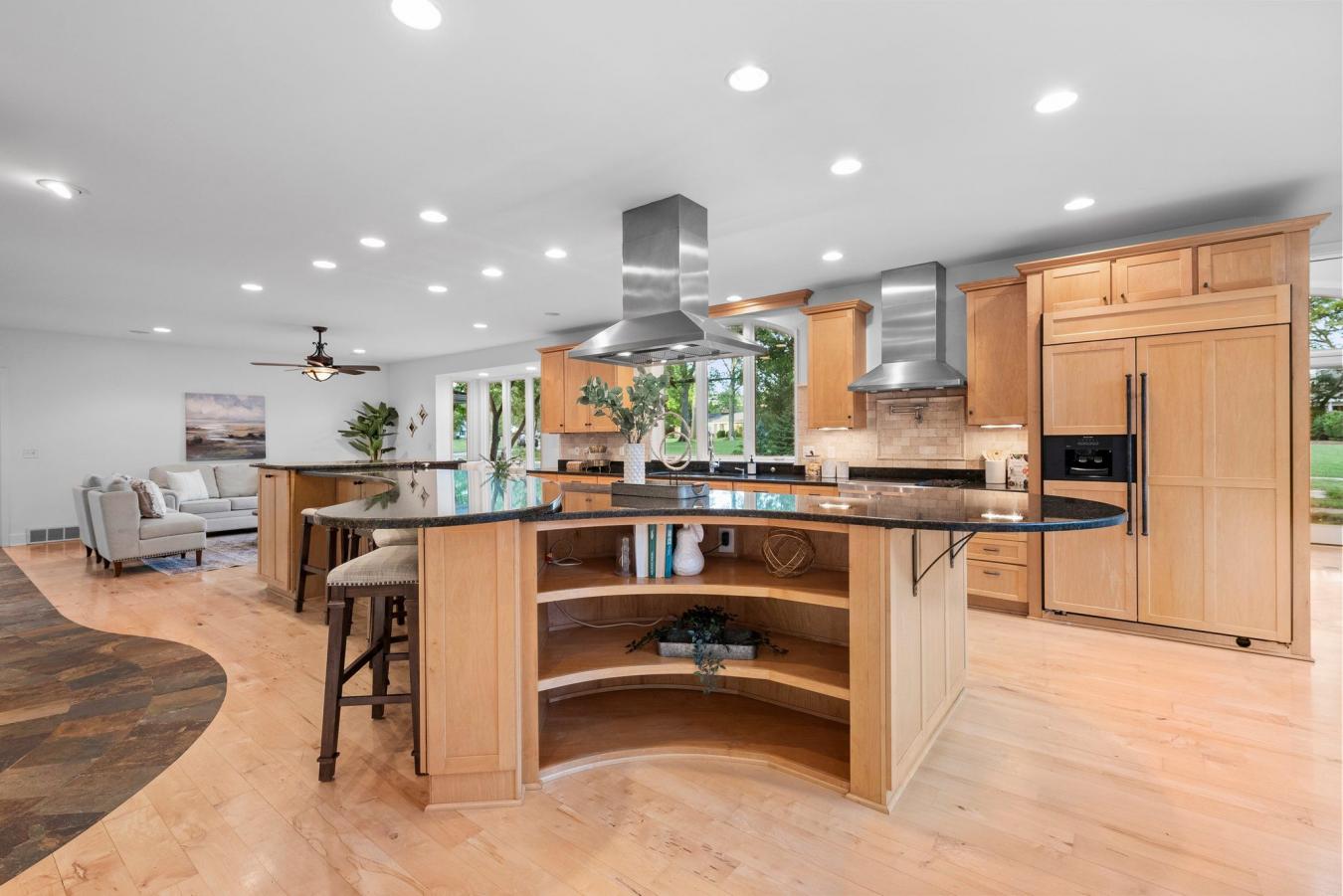 Upper Arlington, Franklin, 43220, United States, 5 Bedrooms Bedrooms, ,6 BathroomsBathrooms,Residential,For Sale,1886704