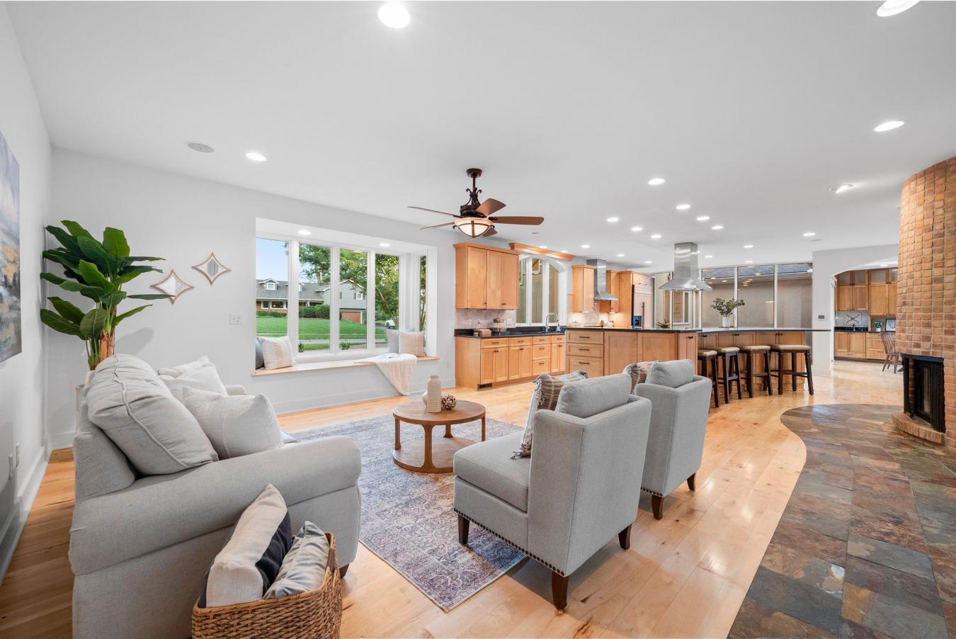 Upper Arlington, Franklin, 43220, United States, 5 Bedrooms Bedrooms, ,6 BathroomsBathrooms,Residential,For Sale,1886704