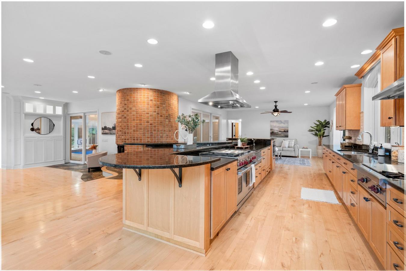 Upper Arlington, Franklin, 43220, United States, 5 Bedrooms Bedrooms, ,6 BathroomsBathrooms,Residential,For Sale,1886704