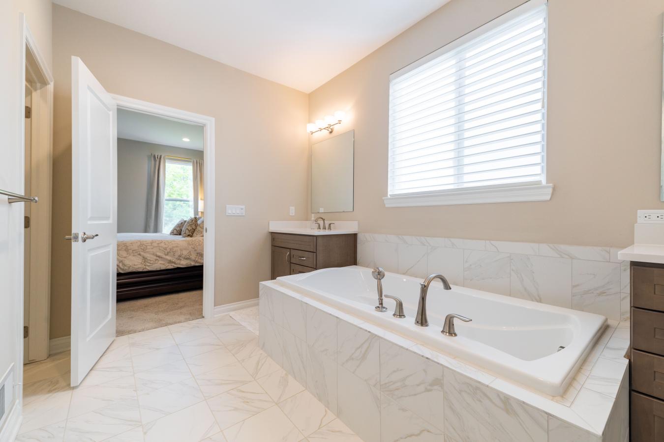 Northville, Oakland, 48167, United States, 4 Bedrooms Bedrooms, ,3 BathroomsBathrooms,Residential,For Sale,1889462