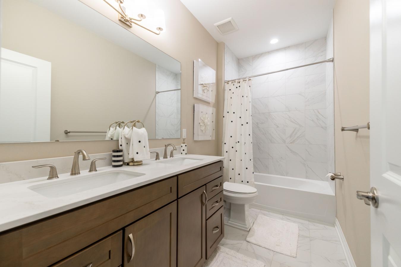 Northville, Oakland, 48167, United States, 4 Bedrooms Bedrooms, ,3 BathroomsBathrooms,Residential,For Sale,1889462