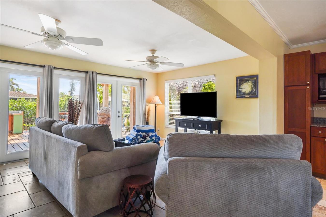 ST PETERSBURG, Florida, 33702, United States, 3 Bedrooms Bedrooms, ,2 BathroomsBathrooms,Residential,For Sale,1889455