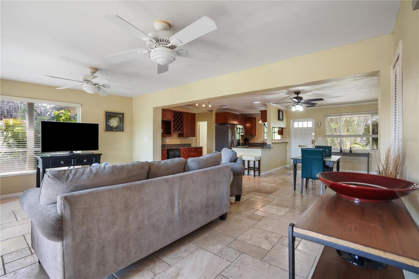 ST PETERSBURG, Florida, 33702, United States, 3 Bedrooms Bedrooms, ,2 BathroomsBathrooms,Residential,For Sale,1889455
