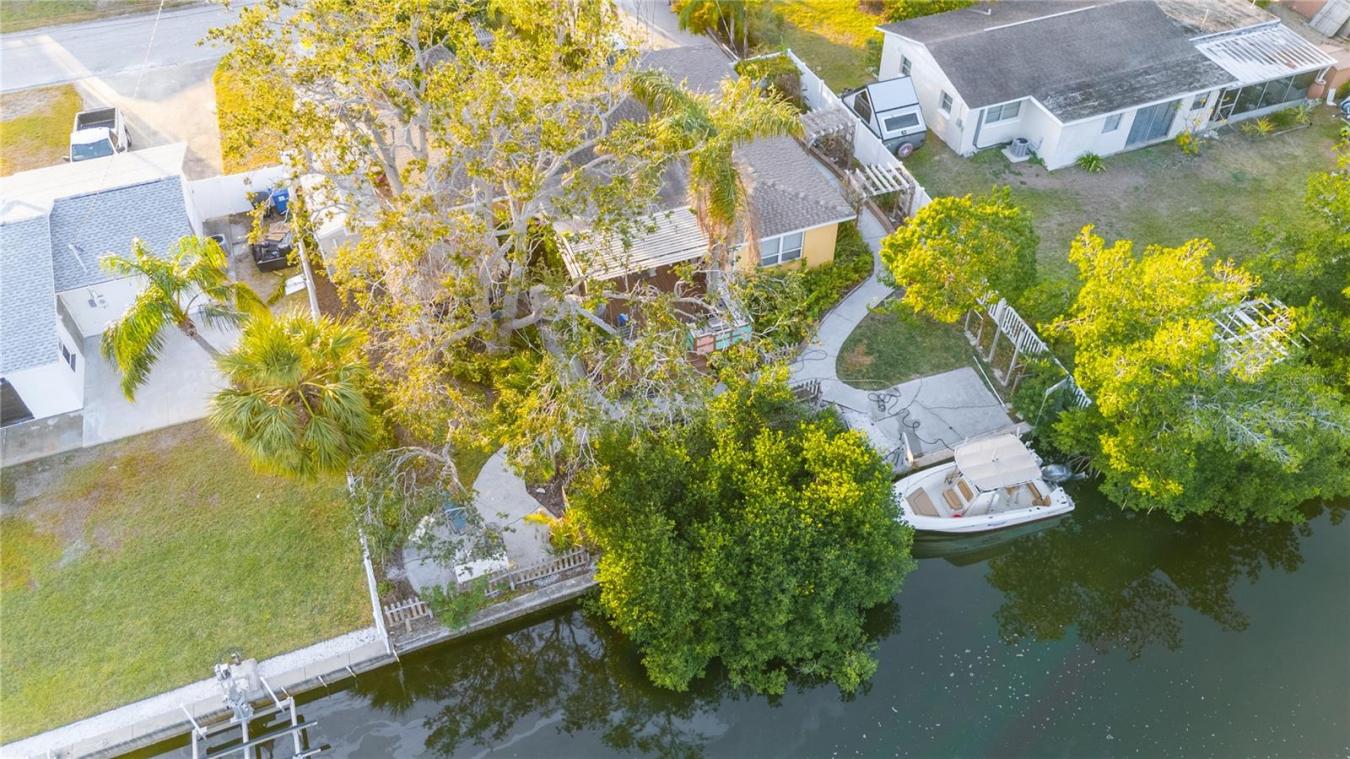 ST PETERSBURG, Florida, 33702, United States, 3 Bedrooms Bedrooms, ,2 BathroomsBathrooms,Residential,For Sale,1889455