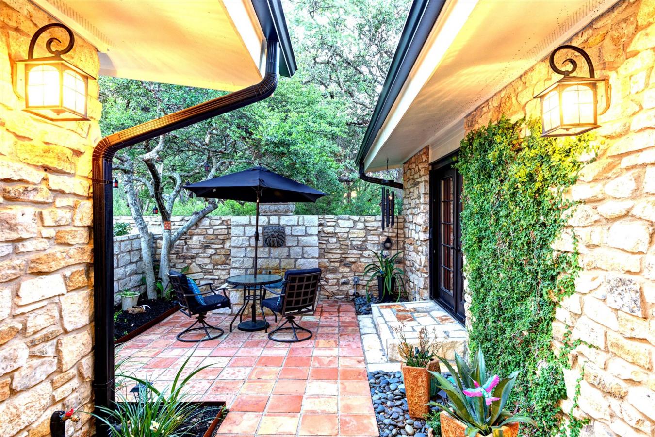 Lakeway, Travis, 78734, United States, 3 Bedrooms Bedrooms, ,3 BathroomsBathrooms,Residential,For Sale,1886703