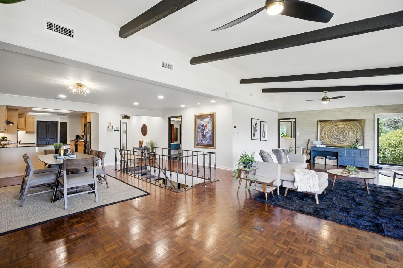 Lakeway, Travis, 78734, United States, 3 Bedrooms Bedrooms, ,3 BathroomsBathrooms,Residential,For Sale,1886703