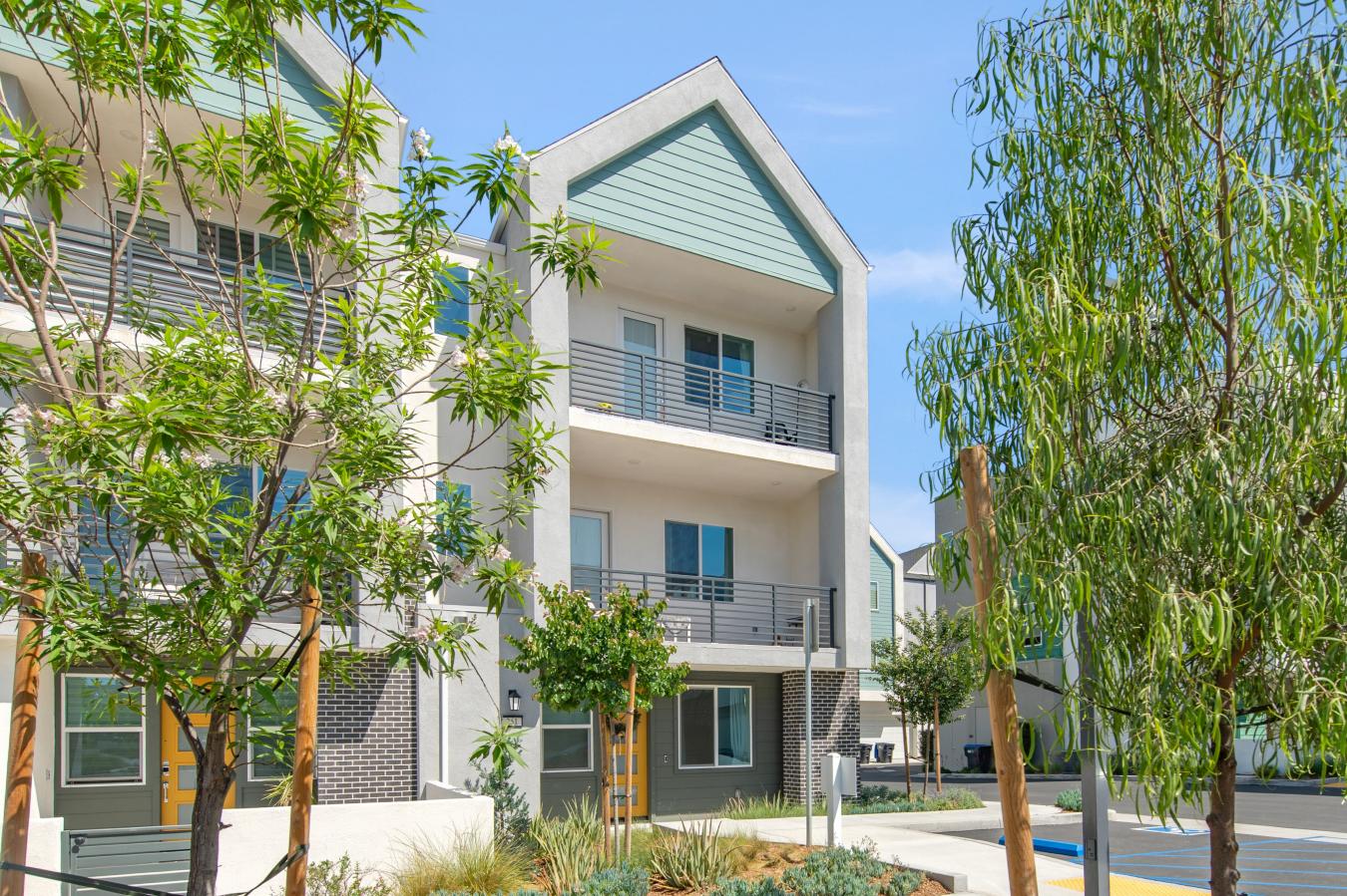 Irvine, Orange, 92618, United States, 4 Bedrooms Bedrooms, ,3 BathroomsBathrooms,Residential,For Sale,1892366