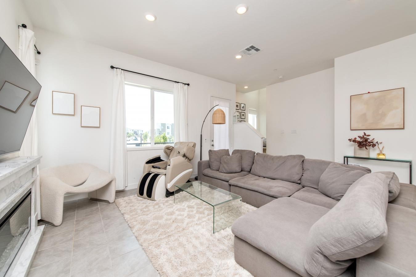 Irvine, Orange, 92618, United States, 4 Bedrooms Bedrooms, ,3 BathroomsBathrooms,Residential,For Sale,1892366