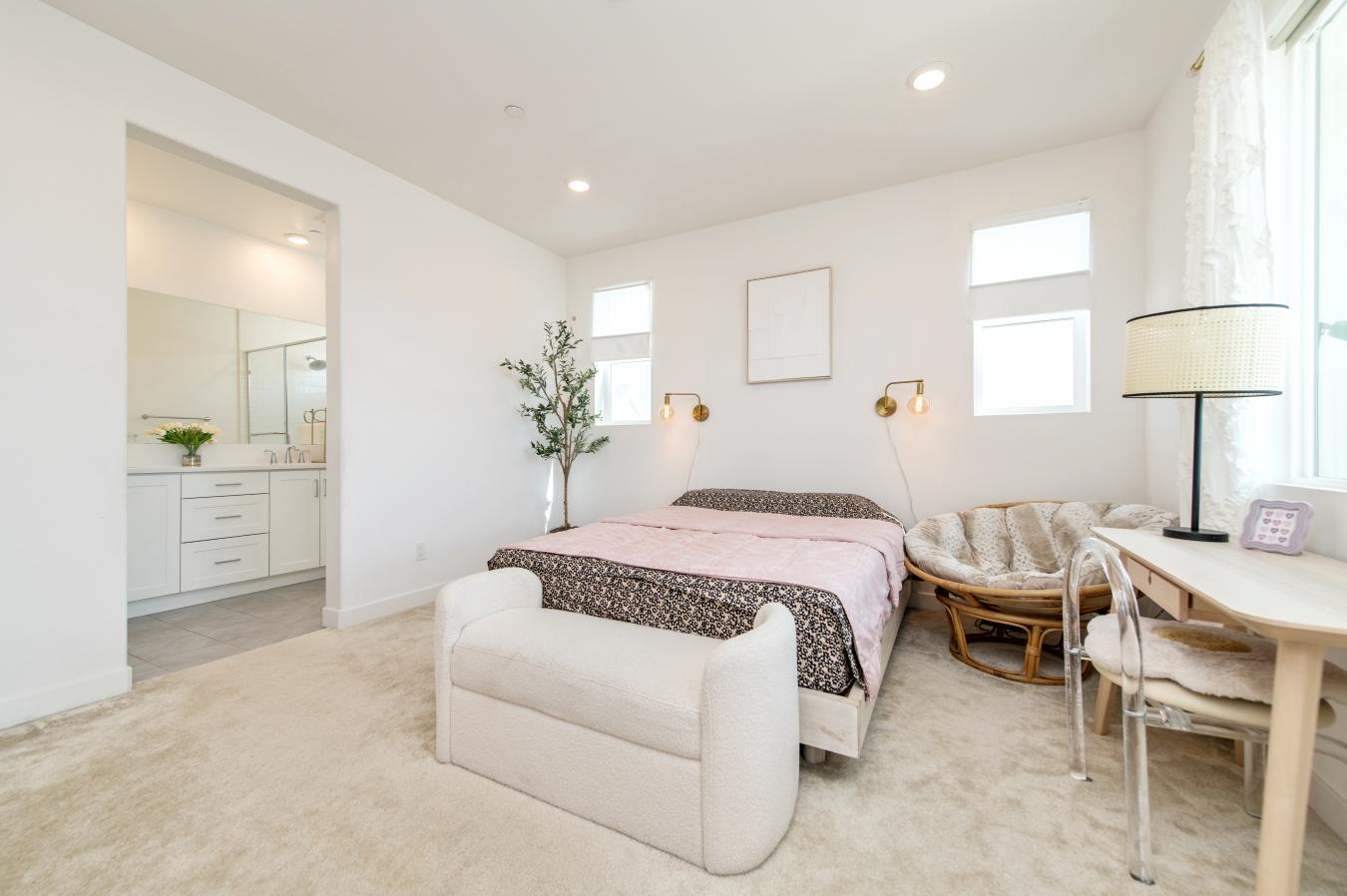 Irvine, Orange, 92618, United States, 4 Bedrooms Bedrooms, ,3 BathroomsBathrooms,Residential,For Sale,1892366