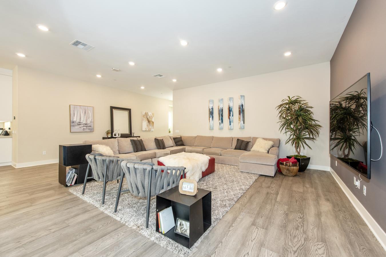 Irvine, Orange, 92618, United States, 4 Bedrooms Bedrooms, ,4 BathroomsBathrooms,Residential,For Sale,1892359