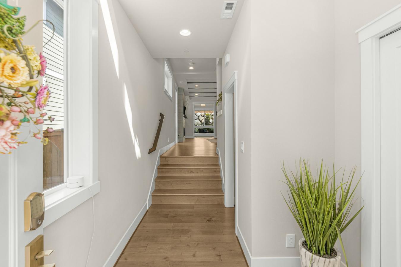 Redmond, King, 98052, United States, 5 Bedrooms Bedrooms, ,3 BathroomsBathrooms,Residential,For Sale,1892353