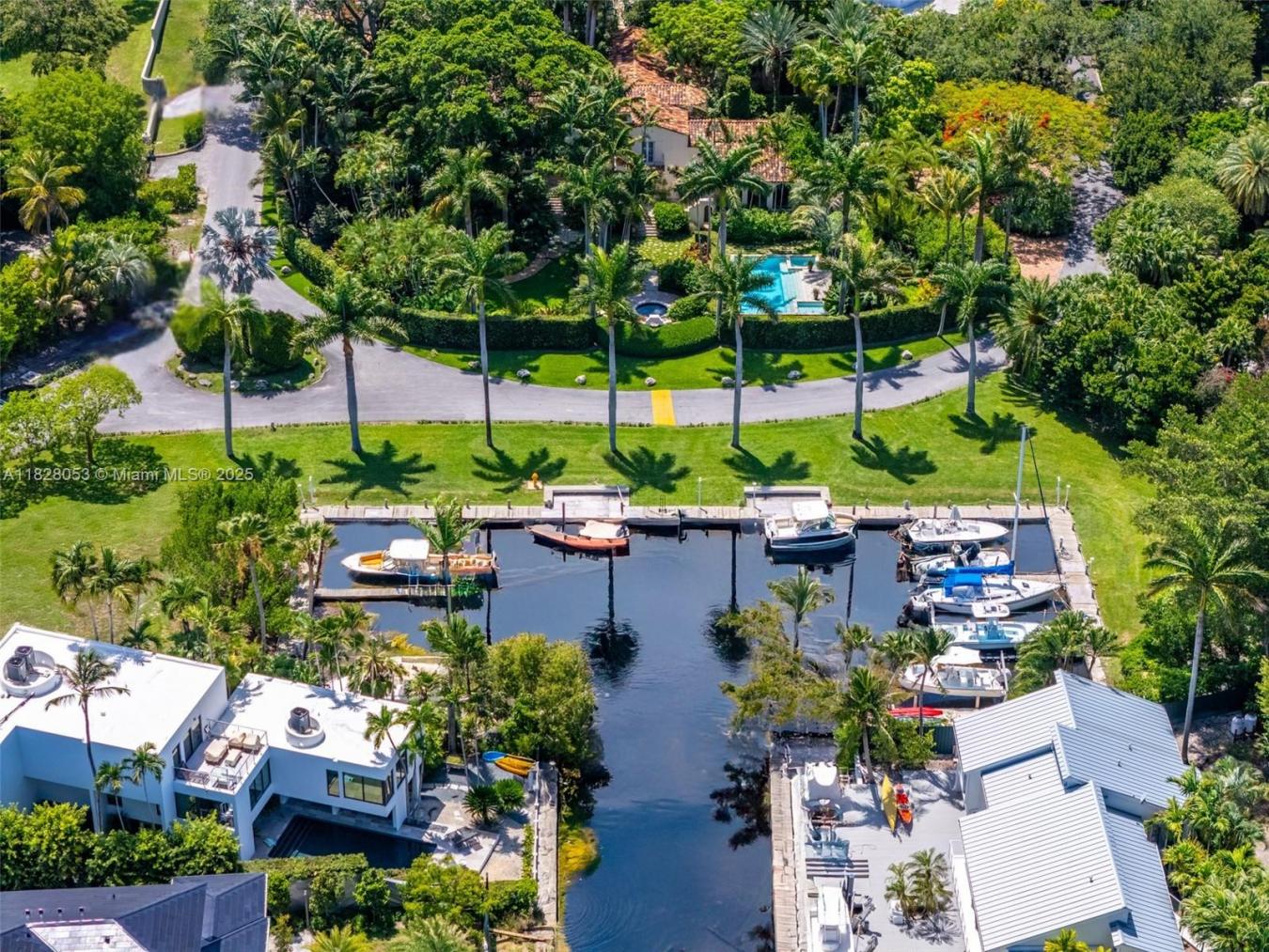 Miami, Florida, 33133, United States, 4 Bedrooms Bedrooms, ,5 BathroomsBathrooms,Residential,For Sale,1888359