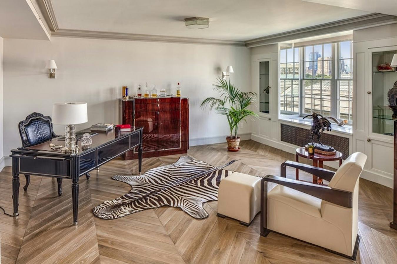 New York, New York, 10028, United States, 3 Bedrooms Bedrooms, ,3 BathroomsBathrooms,Residential,For Sale,1888356