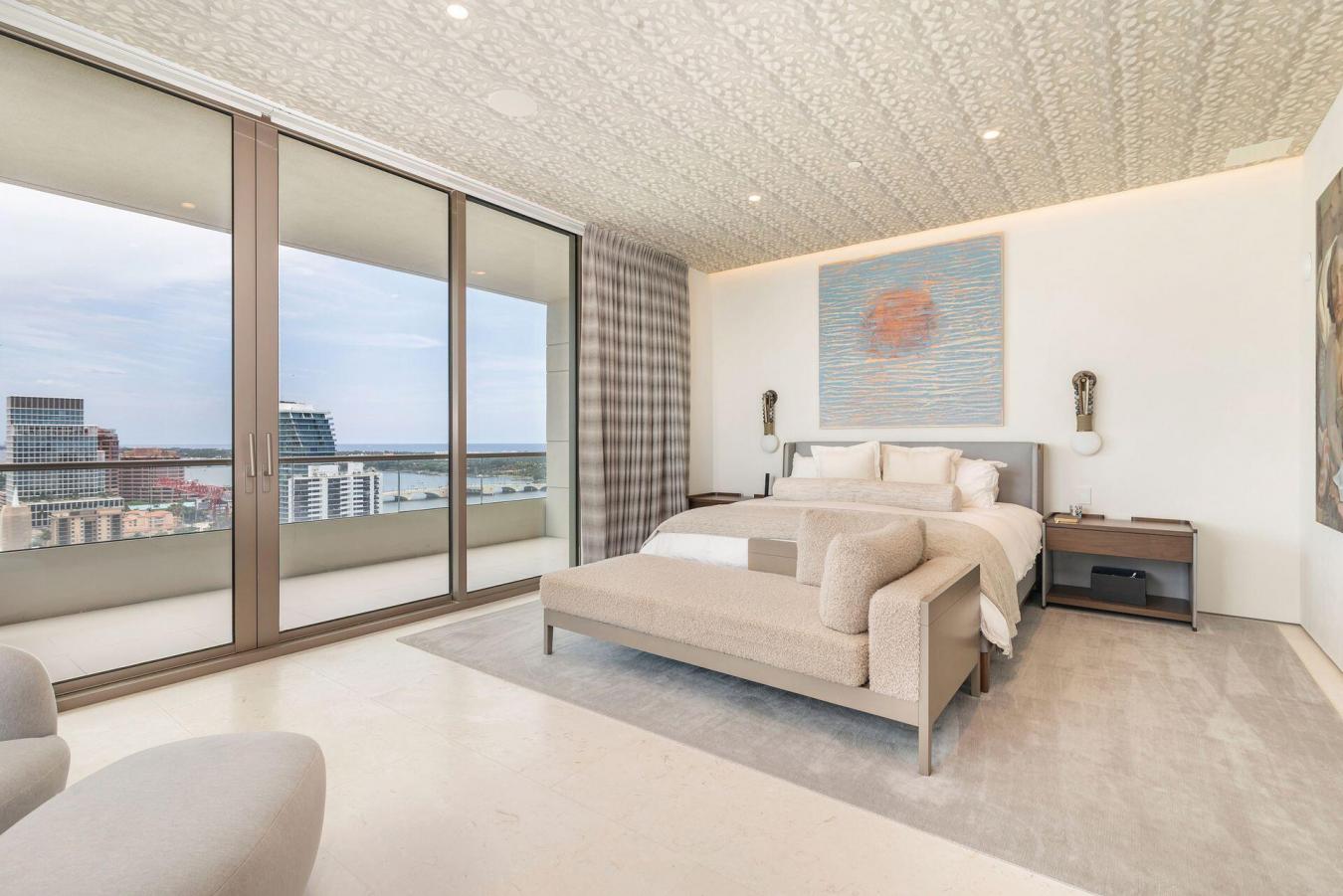 West Palm Beach, Florida, 33401, United States, 3 Bedrooms Bedrooms, ,3 BathroomsBathrooms,Residential,For Sale,1888355