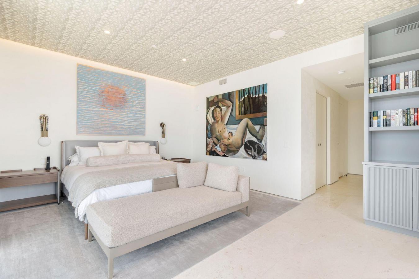 West Palm Beach, Florida, 33401, United States, 3 Bedrooms Bedrooms, ,3 BathroomsBathrooms,Residential,For Sale,1888355
