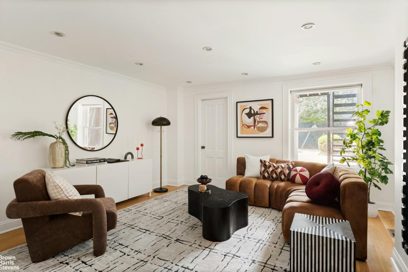Bedford-Stuyvesant, New York, 11216, United States, 5 Bedrooms Bedrooms, ,5 BathroomsBathrooms,Residential,For Sale,1944221