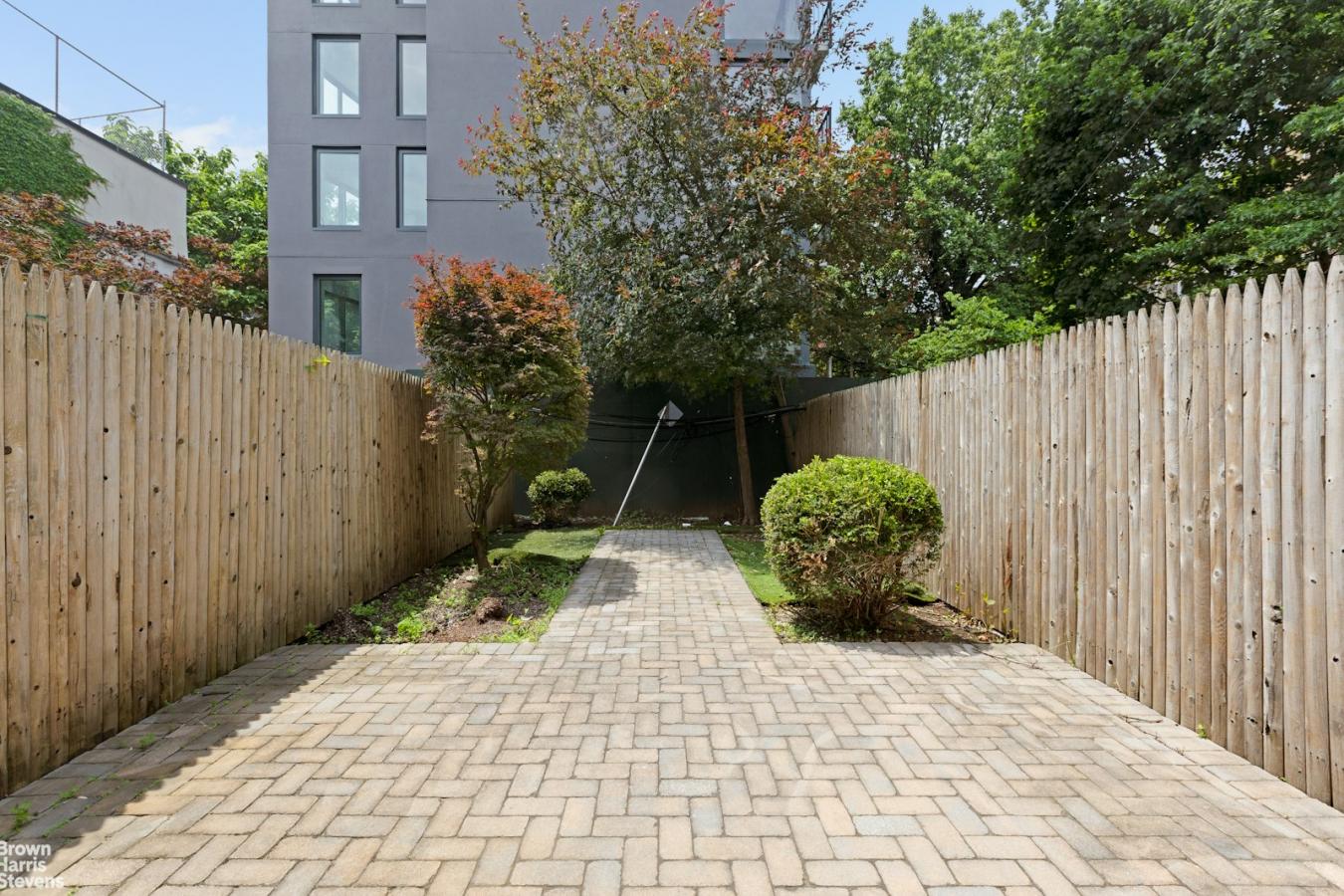 Bedford-Stuyvesant, New York, 11216, United States, 5 Bedrooms Bedrooms, ,5 BathroomsBathrooms,Residential,For Sale,1944221