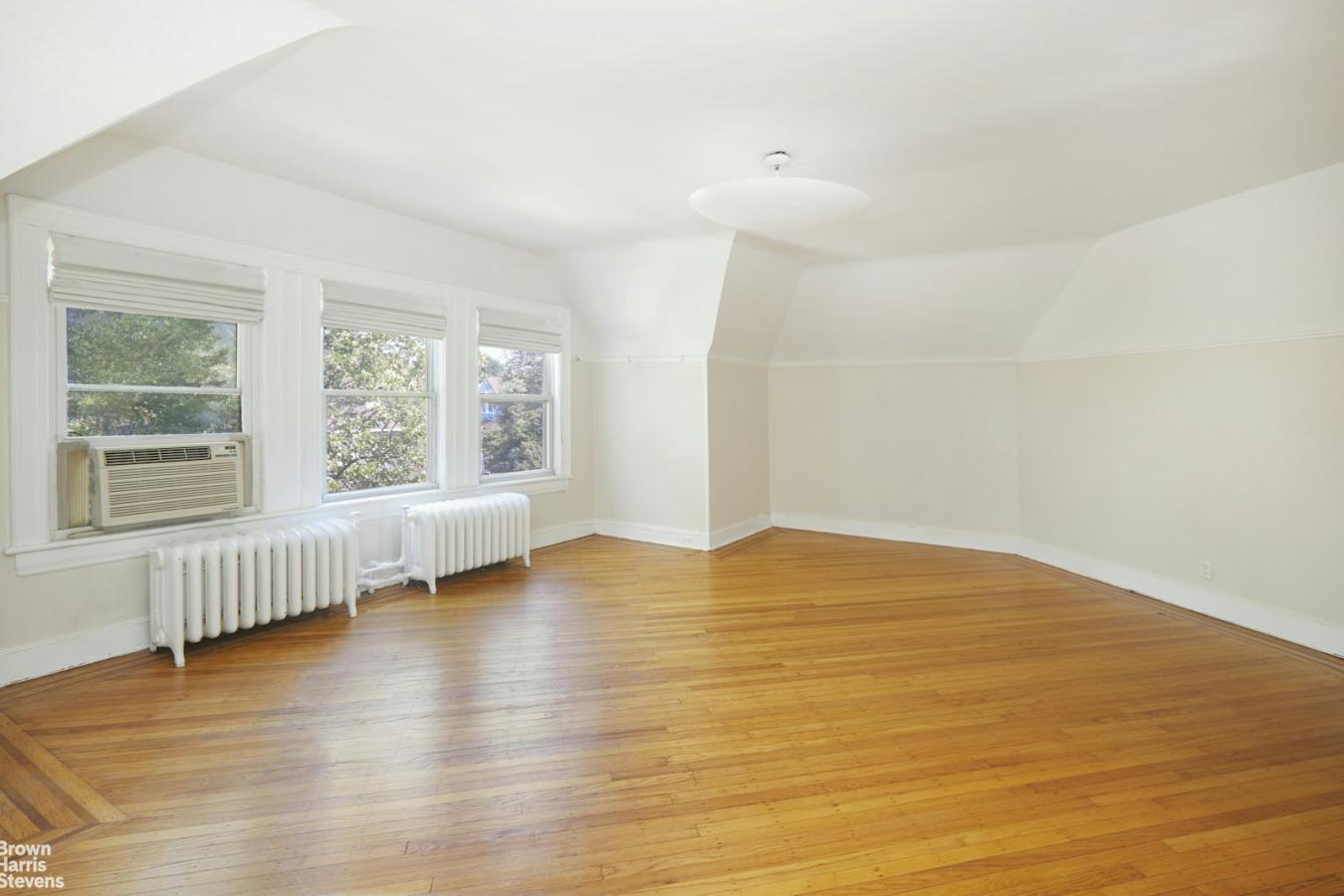 Ditmas Park, New York, 11210, United States, 7 Bedrooms Bedrooms, ,3 BathroomsBathrooms,Residential,For Sale,1952730