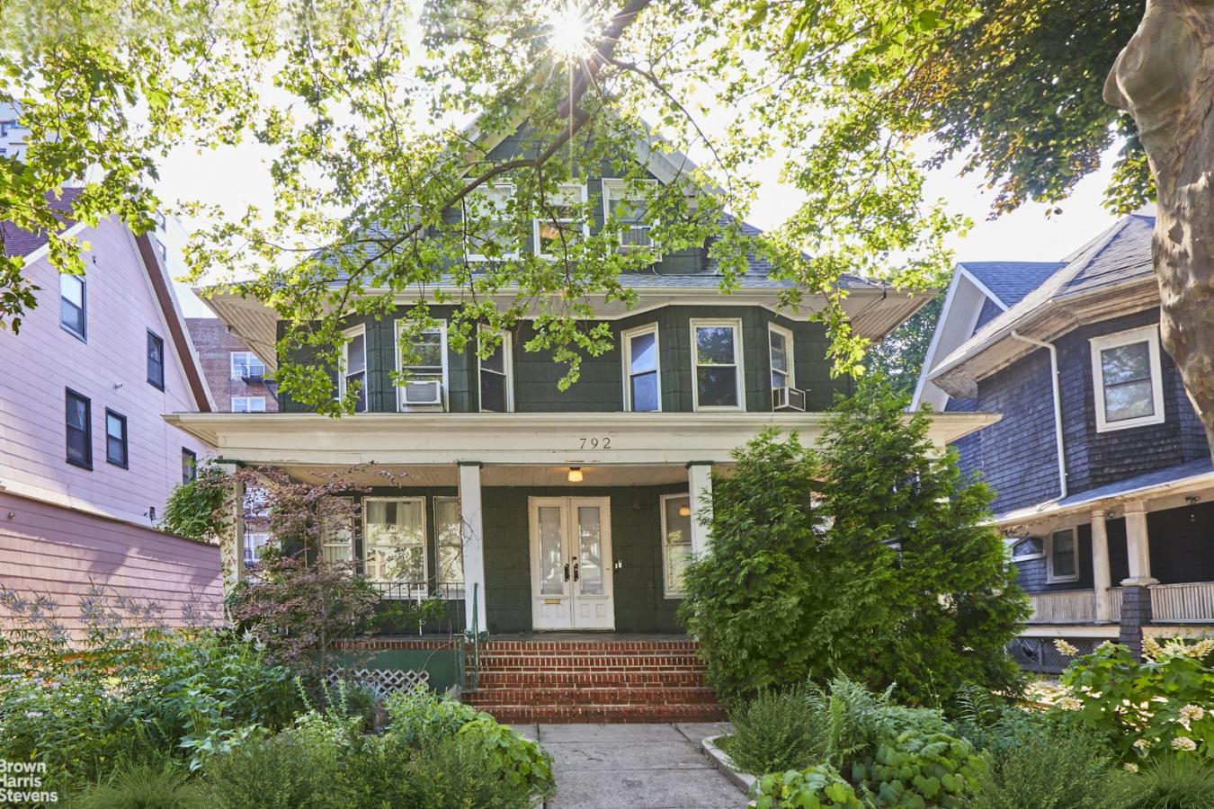 Ditmas Park, New York, 11210, United States, 7 Bedrooms Bedrooms, ,3 BathroomsBathrooms,Residential,For Sale,1952730