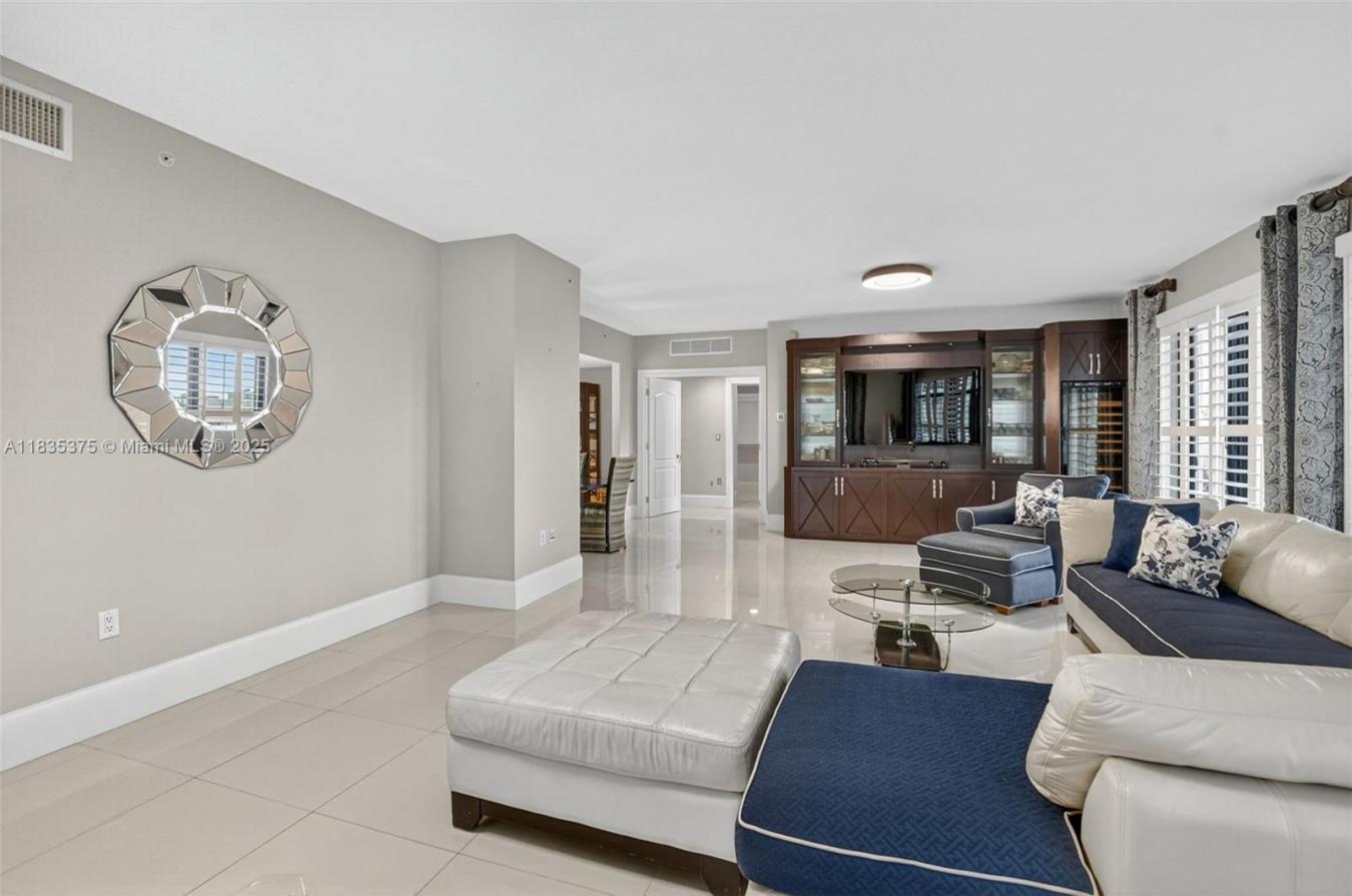 Boca Raton, Florida, 33432, United States, 3 Bedrooms Bedrooms, ,3 BathroomsBathrooms,Residential,For Sale,1888339