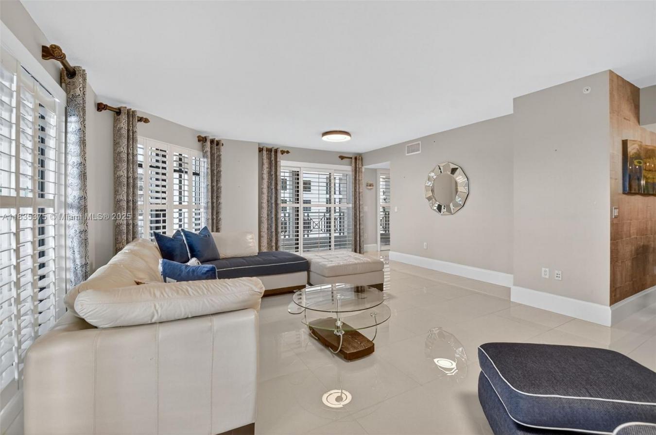 Boca Raton, Florida, 33432, United States, 3 Bedrooms Bedrooms, ,3 BathroomsBathrooms,Residential,For Sale,1888339