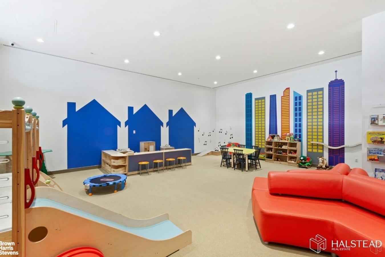 Long Island City, New York, 11101, United States, 2 Bedrooms Bedrooms, ,2 BathroomsBathrooms,Residential,For Sale,1888336