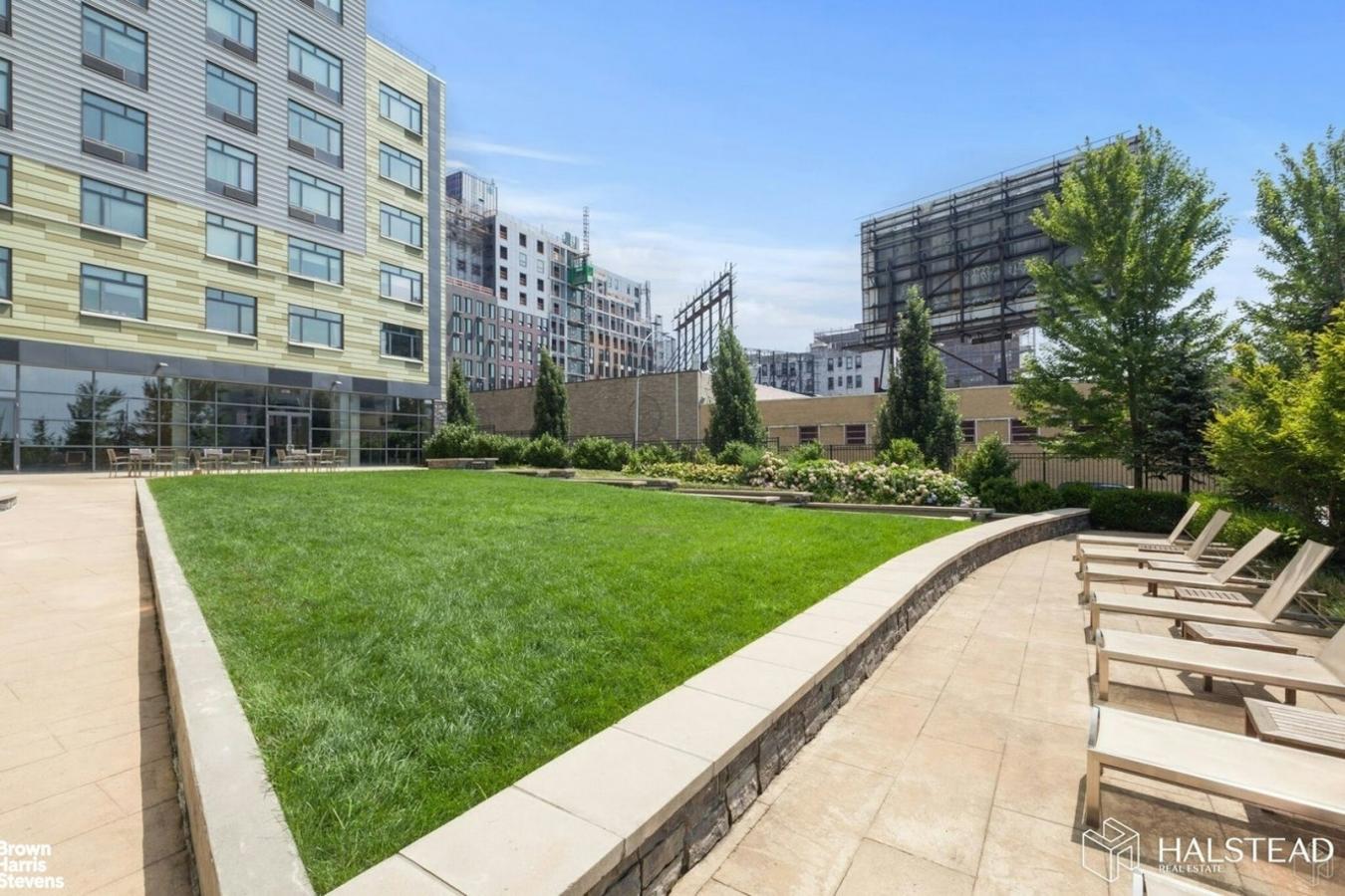Long Island City, New York, 11101, United States, 2 Bedrooms Bedrooms, ,2 BathroomsBathrooms,Residential,For Sale,1888336