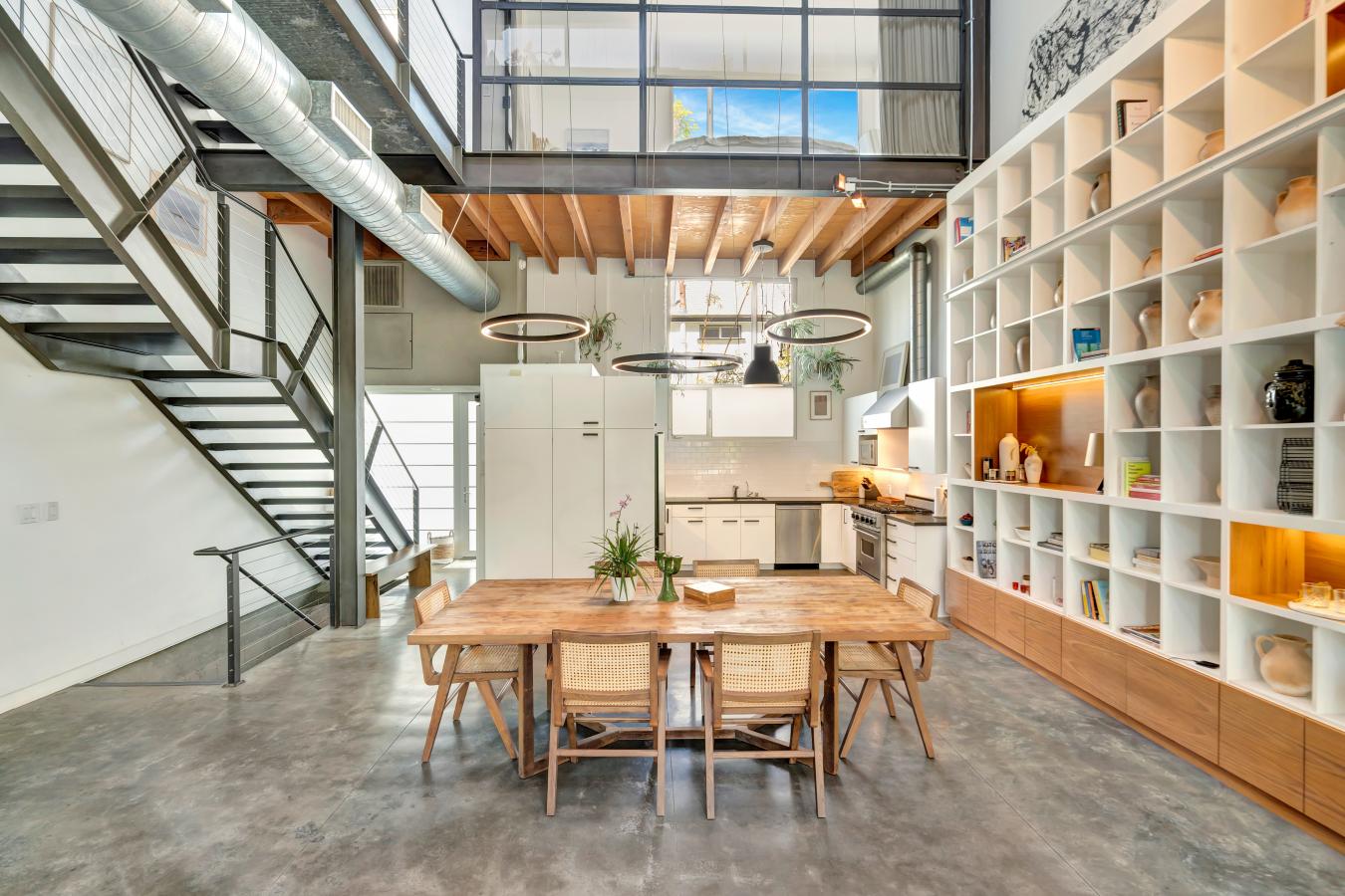 Venice, California, 90291, United States, 2 Bedrooms Bedrooms, ,2 BathroomsBathrooms,Residential,For Sale,1888332