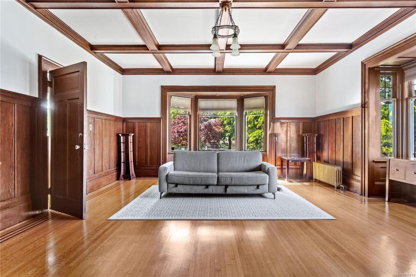 Saanich, BC, V8N 3S3, Canada, 7 Bedrooms Bedrooms, ,Residential,For Sale,1892344