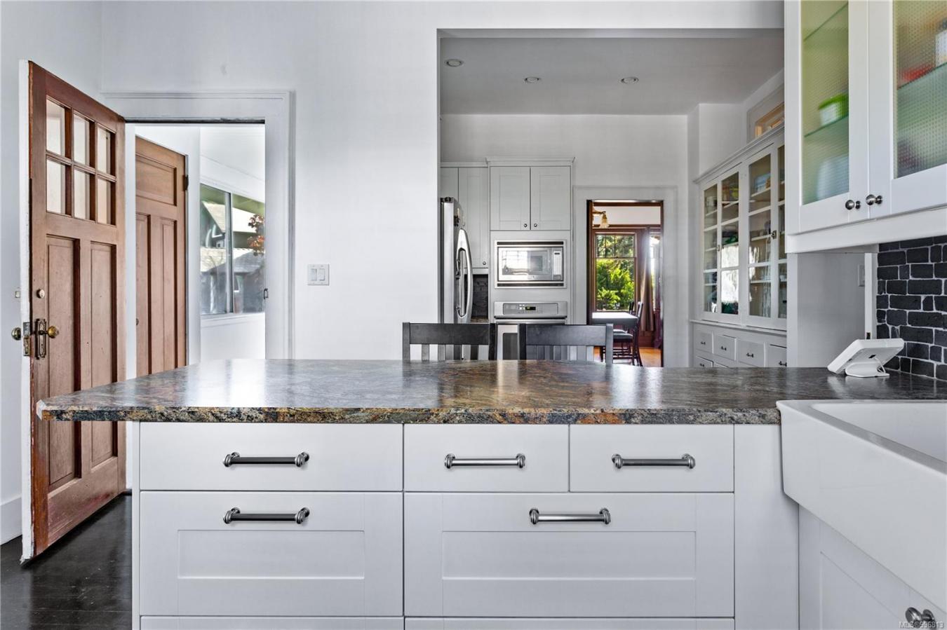 Saanich, BC, V8N 3S3, Canada, 7 Bedrooms Bedrooms, ,Residential,For Sale,1892344