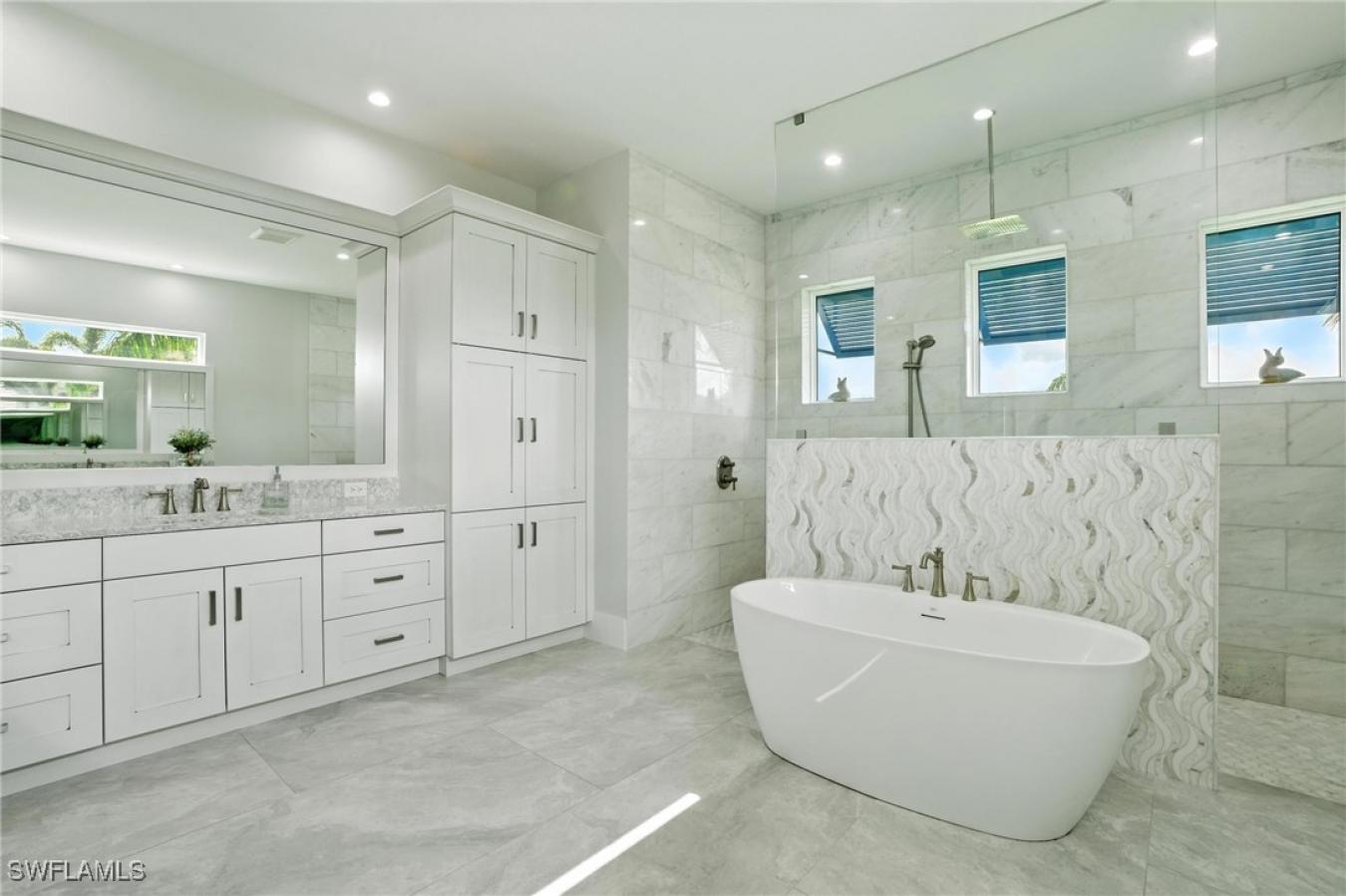 Cape Coral, Florida, 33991, United States, 3 Bedrooms Bedrooms, ,3 BathroomsBathrooms,Residential,For Sale,1892341