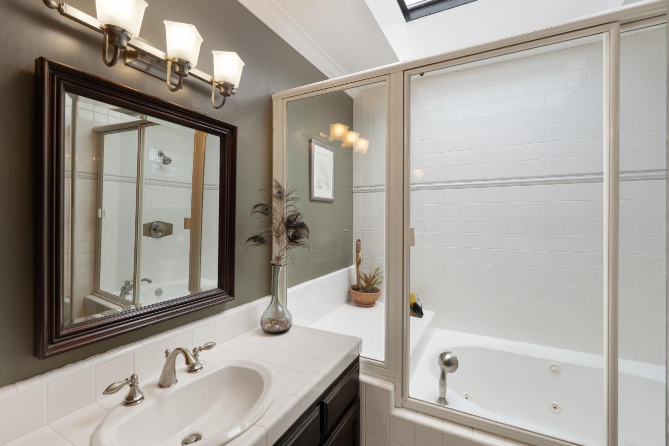 Hermosa Beach, California, 90254, United States, 4 Bedrooms Bedrooms, ,3 BathroomsBathrooms,Residential,For Sale,1892338