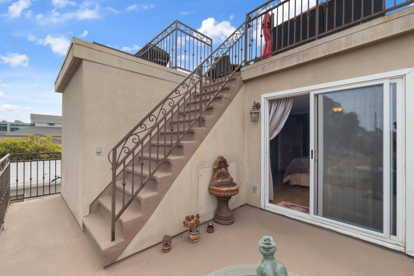 Hermosa Beach, California, 90254, United States, 4 Bedrooms Bedrooms, ,3 BathroomsBathrooms,Residential,For Sale,1892338