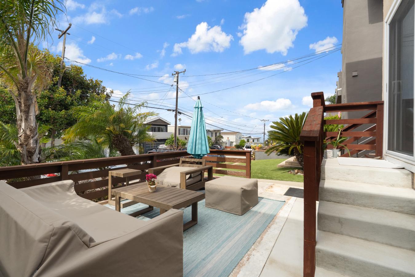 Hermosa Beach, California, 90254, United States, 4 Bedrooms Bedrooms, ,3 BathroomsBathrooms,Residential,For Sale,1892338