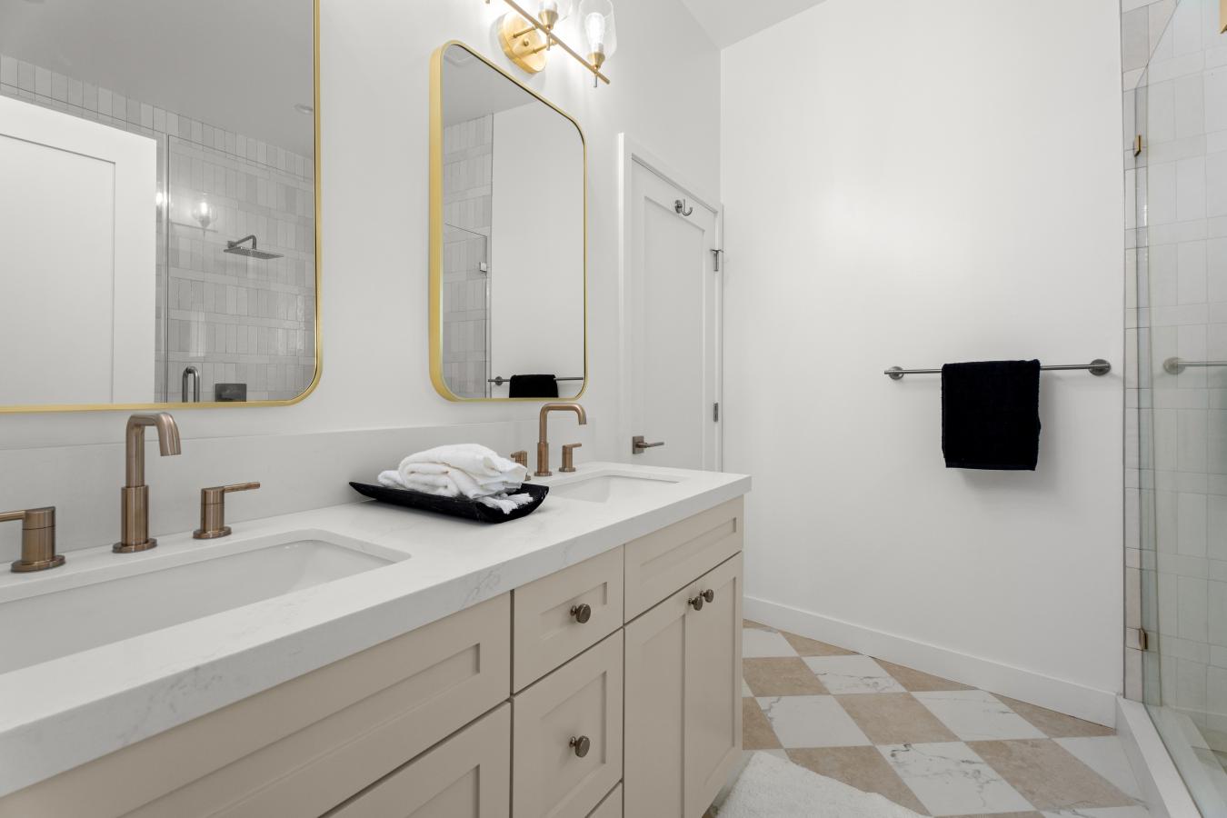 Westchester, California, 90045, United States, 4 Bedrooms Bedrooms, ,3 BathroomsBathrooms,Residential,For Sale,1892337
