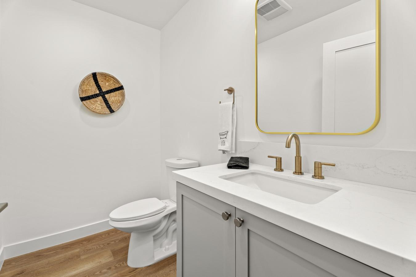 Westchester, California, 90045, United States, 4 Bedrooms Bedrooms, ,3 BathroomsBathrooms,Residential,For Sale,1892337