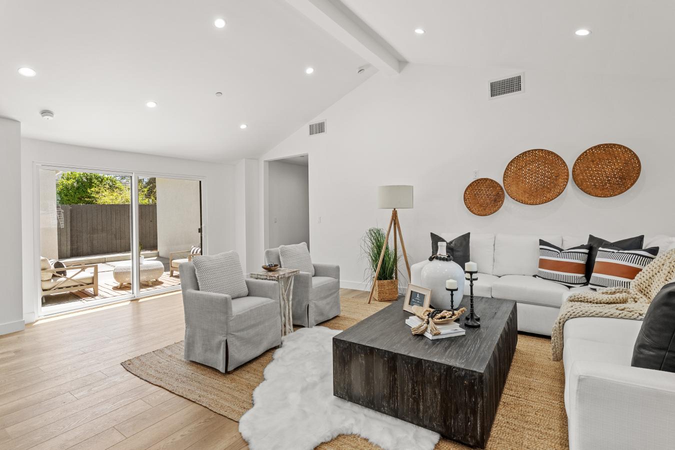 Westchester, California, 90045, United States, 4 Bedrooms Bedrooms, ,3 BathroomsBathrooms,Residential,For Sale,1892337