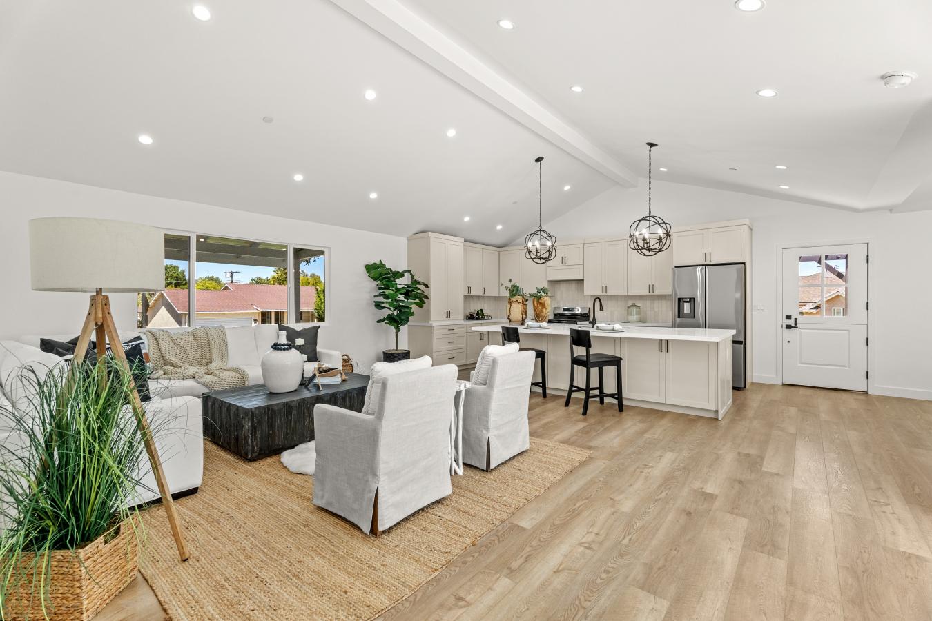 Westchester, California, 90045, United States, 4 Bedrooms Bedrooms, ,3 BathroomsBathrooms,Residential,For Sale,1892337